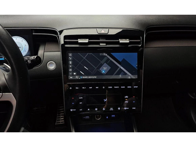 Hyundai Tucson Diesel 2.0 2WD Inspiration - автомобили, коли, обяви за нови и употребявани 13