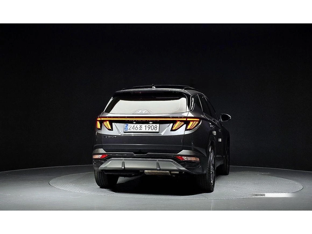 Hyundai Tucson Diesel 2.0 2WD Inspiration - автомобили, коли, обяви за нови и употребявани 3