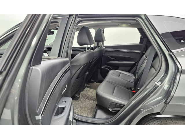 Hyundai Tucson Diesel 2.0 2WD Premium * НАЙ-ДОБРА ЦЕНА В БЪЛГАРИЯ - автомобили, коли, обяви за нови и употребявани 11