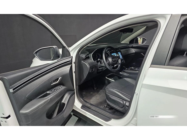 Hyundai Tucson Diesel 2.0 2WD Premium * НАЙ-ДОБРА ЦЕНА В БЪЛГАРИЯ - автомобили, коли, обяви за нови и употребявани 9