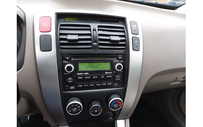 Hyundai Tucson 2, 0i  ГАЗ/БЕНЗИН - автомобили, коли, обяви за нови и употребявани 8