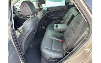 Hyundai Tucson -2.0CRDI-PREMIUM-4X4-FULL PACK - автомобили, коли, обяви за нови и употребявани 9