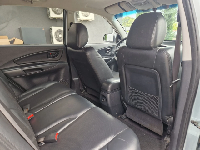 Hyundai Tucson 2.0 / 136 к.с. - автомобили, коли, обяви за нови и употребявани 8