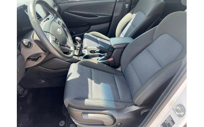 Hyundai Tucson 1.7 CRDI X POSIBLE - автомобили, коли, обяви за нови и употребявани 9