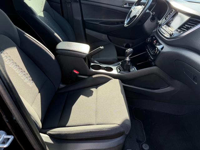 Hyundai Tucson 1.7 CRDI X POSIBLE - автомобили, коли, обяви за нови и употребявани 12