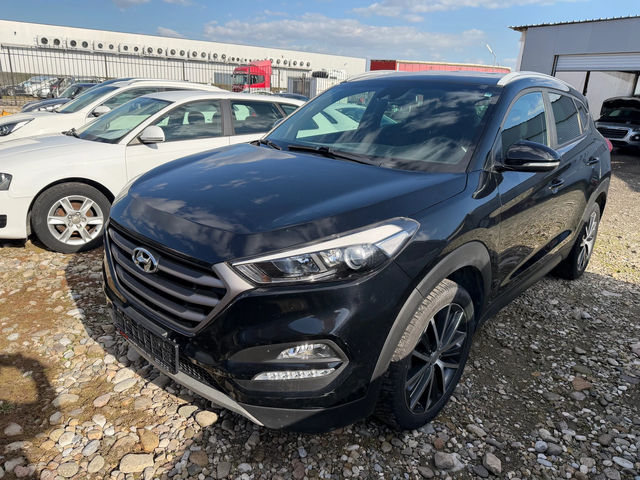 Hyundai Tucson 1.7 CRDI X POSIBLE - автомобили, коли, обяви за нови и употребявани 1