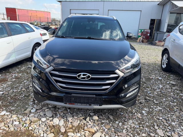 Hyundai Tucson 1.7 CRDI X POSIBLE - автомобили, коли, обяви за нови и употребявани 2
