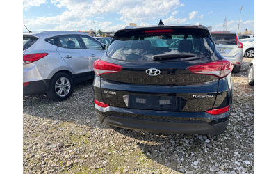 Hyundai Tucson 1.7 CRDI X POSIBLE - автомобили, коли, обяви за нови и употребявани 6