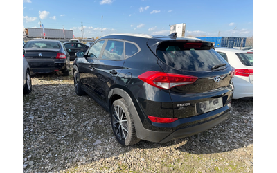 Hyundai Tucson 1.7 CRDI X POSIBLE - автомобили, коли, обяви за нови и употребявани 7