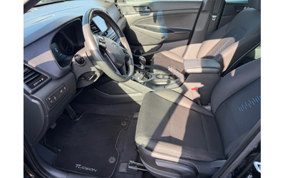 Hyundai Tucson 1.7 CRDI X POSIBLE - автомобили, коли, обяви за нови и употребявани 9