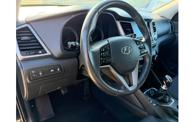 Hyundai Tucson 1.7 CRDI X POSIBLE - автомобили, коли, обяви за нови и употребявани 9