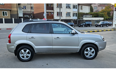 Hyundai Tucson 2.0 Crdi FACELIFT/6skorosti/Klimatik - автомобили, коли, обяви за нови и употребявани 6