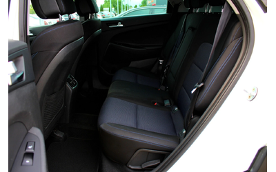 Hyundai Tucson 1.7CRDi СОБСТВЕН ЛИЗИНГ/KEYLESS GO/ЕВРО 6В - автомобили, коли, обяви за нови и употребявани 13