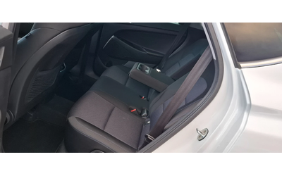 Hyundai Tucson 2.0 184kc Automat Line asist DistronicXenon Led - автомобили, коли, обяви за нови и употребявани 13