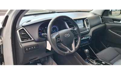 Hyundai Tucson 2.0 184kc Automat Line asist DistronicXenon Led - автомобили, коли, обяви за нови и употребявани 14