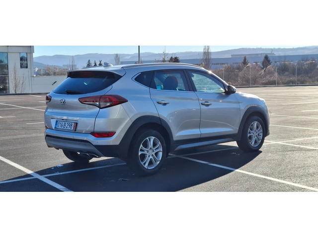 Hyundai Tucson 2.0 Awd 184kc Line  Xenon Led Aвтоматик!! - автомобили, коли, обяви за нови и употребявани 6