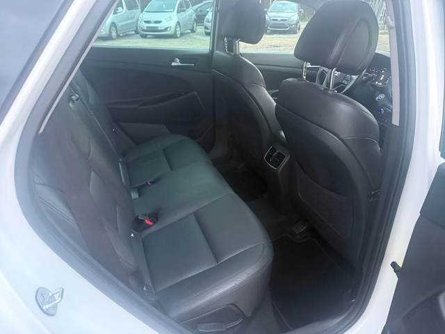 Hyundai Tucson 2.0 CRDI 4x4 - автомобили, коли, обяви за нови и употребявани 10