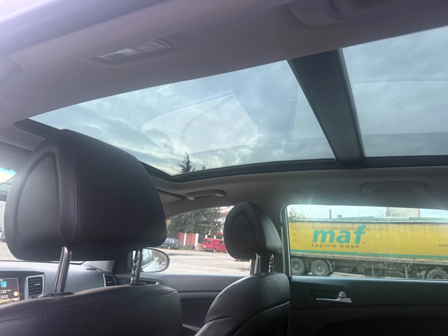 Hyundai Tucson 2.0 CRDI 4x4 - автомобили, коли, обяви за нови и употребявани 12