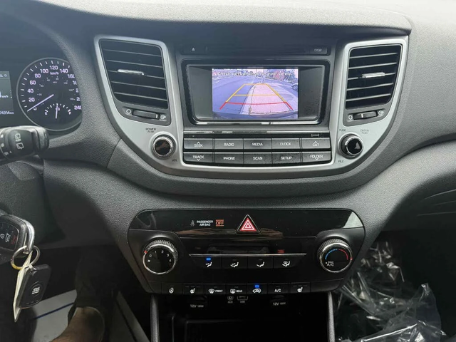 Hyundai Tucson Premium - автомобили, коли, обяви за нови и употребявани 10