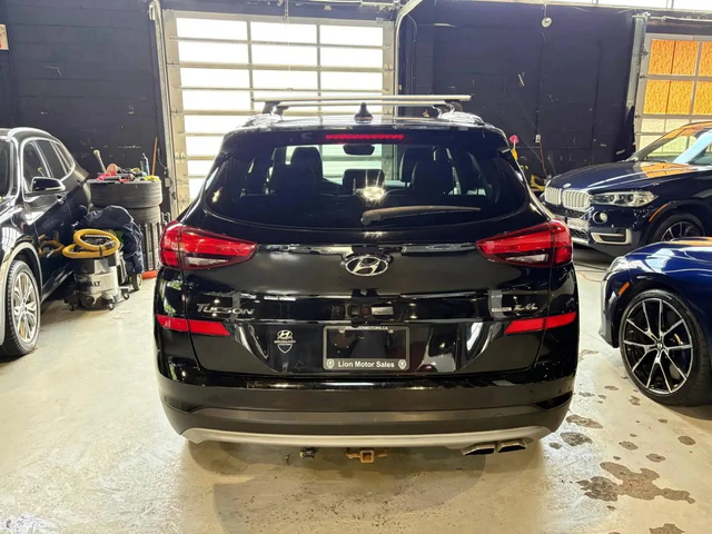 Hyundai Tucson * LUXURY* BLIND SPOTS* 360CAM* PANO* - автомобили, коли, обяви за нови и употребявани 3