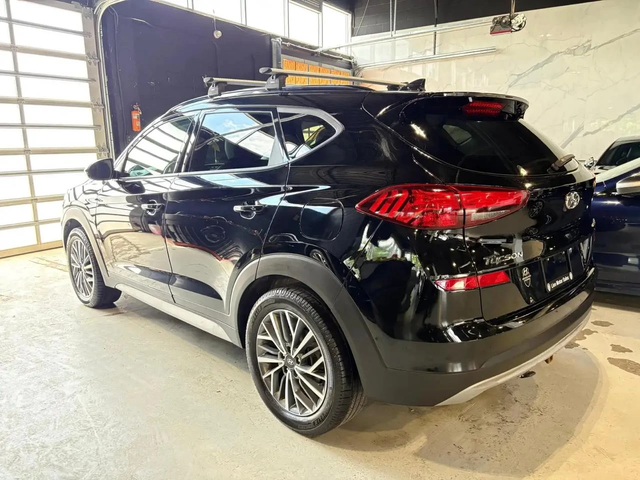 Hyundai Tucson * LUXURY* BLIND SPOTS* 360CAM* PANO* - автомобили, коли, обяви за нови и употребявани 4