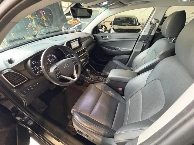 Hyundai Tucson * LUXURY* BLIND SPOTS* 360CAM* PANO* - автомобили, коли, обяви за нови и употребявани 9