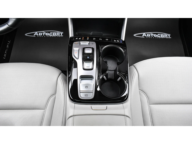 Hyundai Tucson 1.6 T-GDi PREMIUM Plug-in Hybrid 4x4 Automatic - автомобили, коли, обяви за нови и употребявани 10