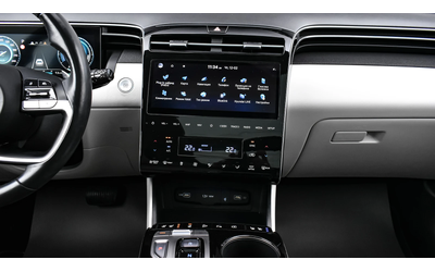 Hyundai Tucson 1.6 T-GDi PREMIUM Plug-in Hybrid 4x4 Automatic - автомобили, коли, обяви за нови и употребявани 9