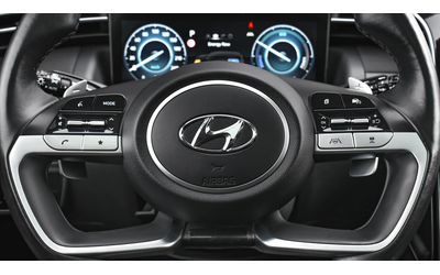 Hyundai Tucson 1.6 T-GDi PREMIUM Plug-in Hybrid 4x4 Automatic - автомобили, коли, обяви за нови и употребявани 8