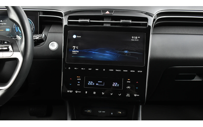 Hyundai Tucson 1.6 T-GDi COMFORT Plug-in Hybrid 4x4 Automatic - автомобили, коли, обяви за нови и употребявани 10