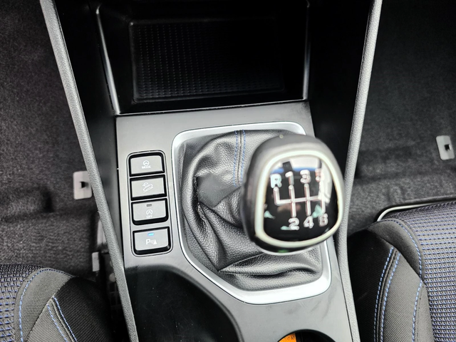 Hyundai Tucson 1.7CRDI/115/2WD/Xpossible - автомобили, коли, обяви за нови и употребявани 10