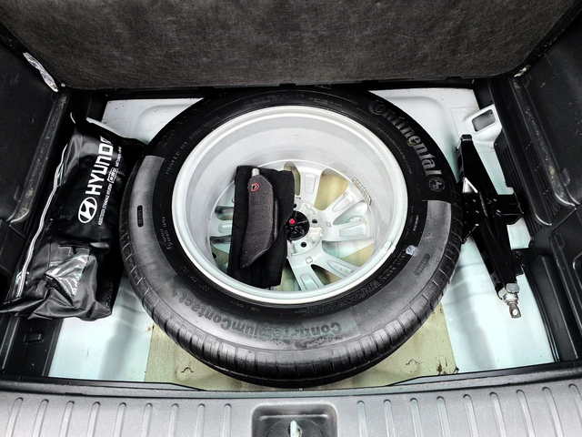 Hyundai Tucson 1.7CRDI/115/2WD/Xpossible - автомобили, коли, обяви за нови и употребявани 15