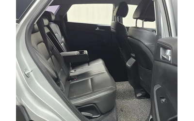 Hyundai Tucson 2.0 4Wd Style - автомобили, коли, обяви за нови и употребявани 11