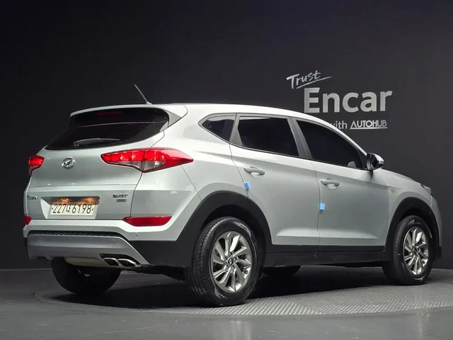 Hyundai Tucson 2.0 4Wd Style - автомобили, коли, обяви за нови и употребявани 1