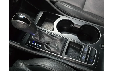 Hyundai Tucson 2.0 4Wd Style - автомобили, коли, обяви за нови и употребявани 8