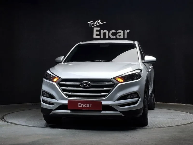 Hyundai Tucson 2.0 4Wd Style - автомобили, коли, обяви за нови и употребявани 2