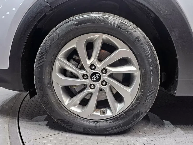 Hyundai Tucson 2.0 4Wd Style - автомобили, коли, обяви за нови и употребявани 4