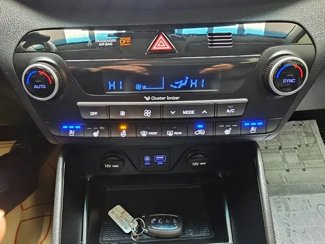 Hyundai Tucson Diesel 2.0 4Wd Smart - автомобили, коли, обяви за нови и употребявани 13