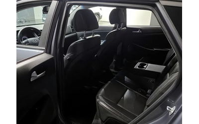Hyundai Tucson Diesel 2.0 4Wd Style Special - автомобили, коли, обяви за нови и употребявани 10