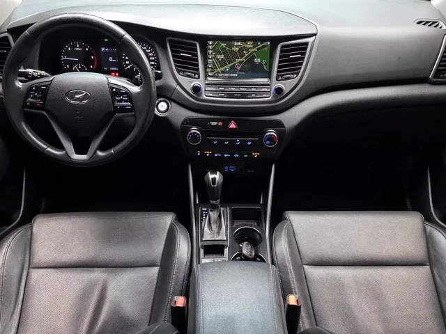 Hyundai Tucson Diesel 2.0 4Wd Style Special - автомобили, коли, обяви за нови и употребявани 6