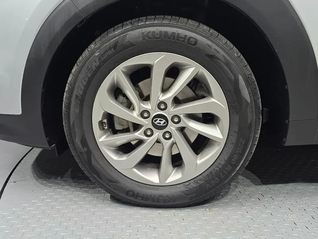 Hyundai Tucson 2.0 4Wd Modern - автомобили, коли, обяви за нови и употребявани 4