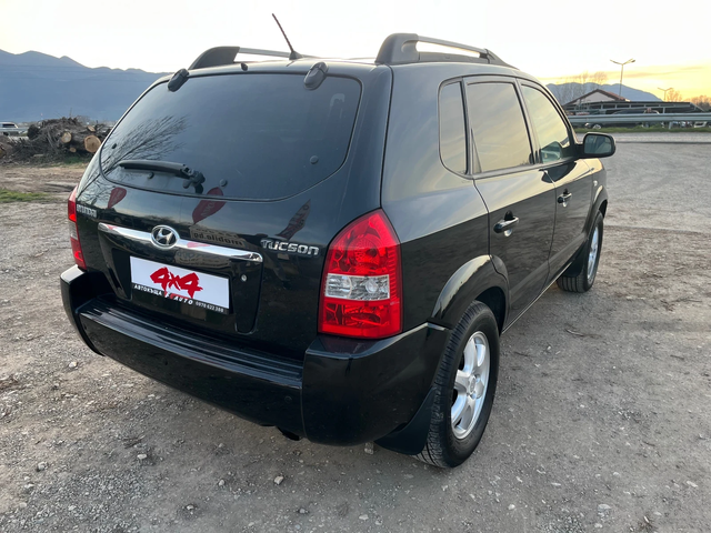 Hyundai Tucson 2.0i-140-GAS-4x4-ITALIA - автомобили, коли, обяви за нови и употребявани 8