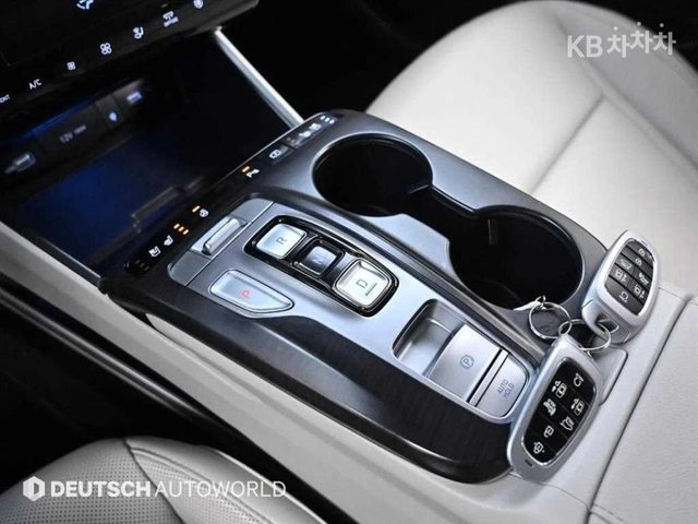 Hyundai Tucson 1.6T HEV - автомобили, коли, обяви за нови и употребявани 8