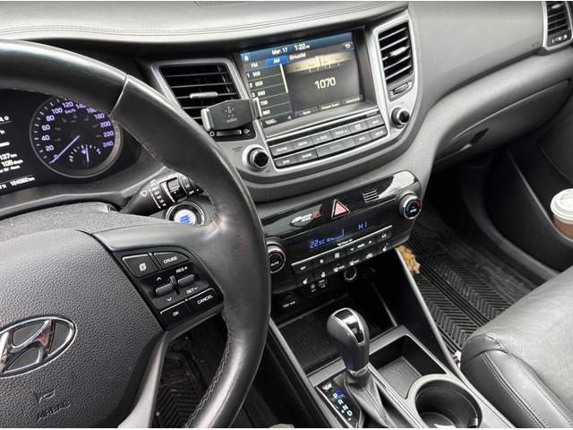 Hyundai Tucson Limited* CARFAX* ВИДЕО - автомобили, коли, обяви за нови и употребявани 6