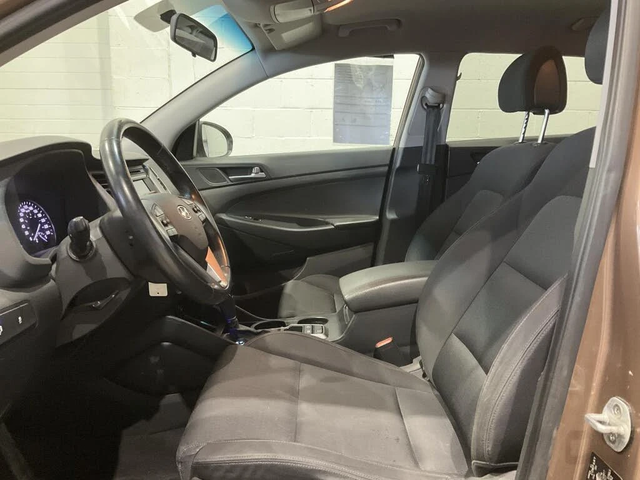 Hyundai Tucson SE* AWD* ПОДГРЕВИ* КАМЕРА* - автомобили, коли, обяви за нови и употребявани 13