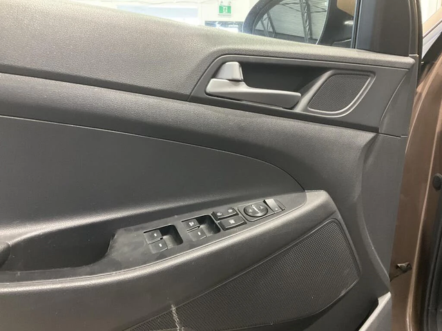 Hyundai Tucson SE* AWD* ПОДГРЕВИ* КАМЕРА* - автомобили, коли, обяви за нови и употребявани 14