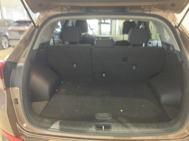 Hyundai Tucson SE* AWD* ПОДГРЕВИ* КАМЕРА* - автомобили, коли, обяви за нови и употребявани 16