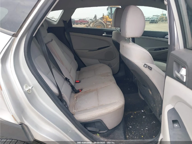 Hyundai Tucson VALUE* ПОДГРЕВ* CARPLAY* KAMEРА - автомобили, коли, обяви за нови и употребявани 8