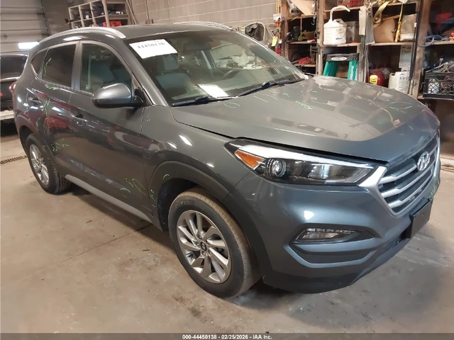 Hyundai Tucson Подгрев* Камера* Keyless - автомобили, коли, обяви за нови и употребявани 0