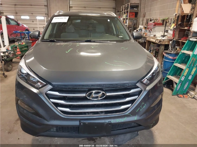 Hyundai Tucson Подгрев* Камера* Keyless - автомобили, коли, обяви за нови и употребявани 1